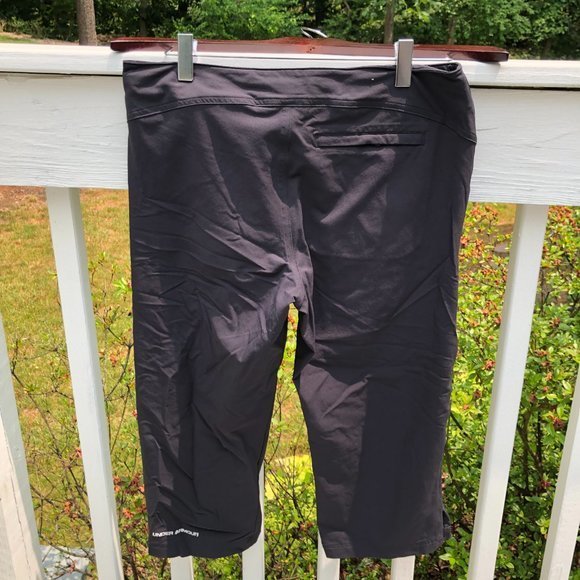 Under Armour Golf‎ Pants Crop Capri, Size 6 - Picture 7 of 10